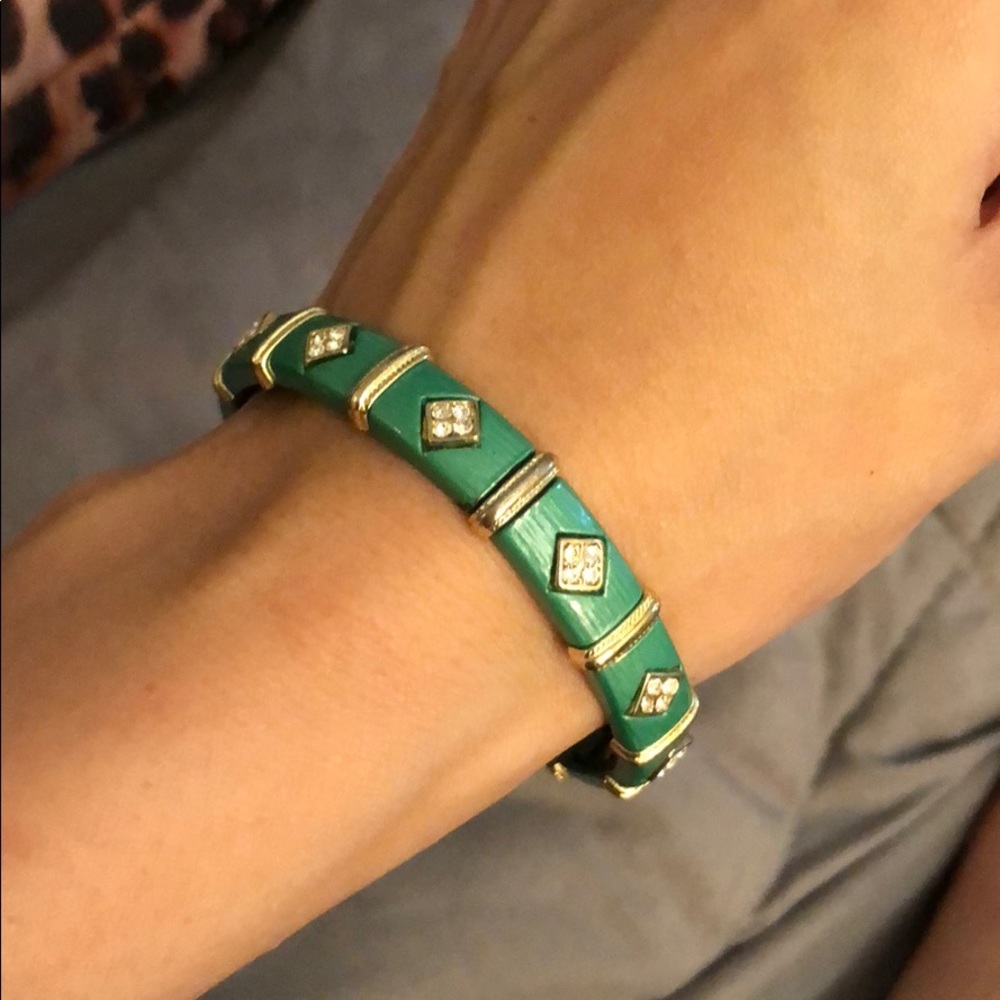 NWOT 3 Lily Pad Stretch Bracelet